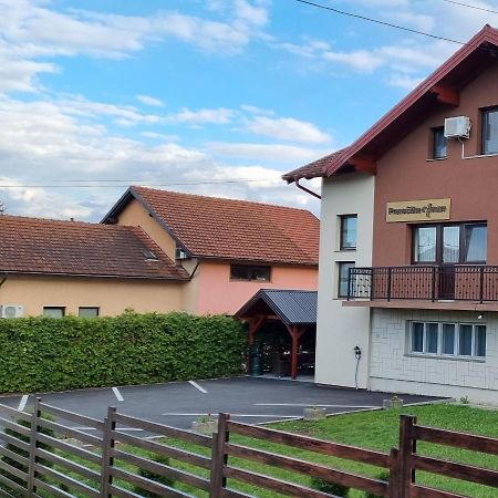 Prenociste-Sobe-Rooms-Aman Bihać Exteriör bild