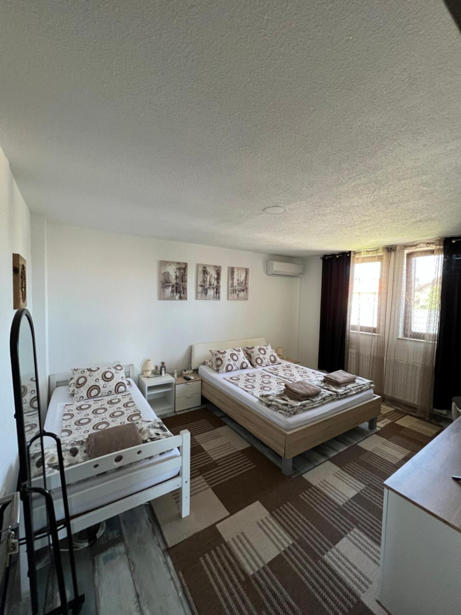 Prenociste-Sobe-Rooms-Aman Bihać Exteriör bild
