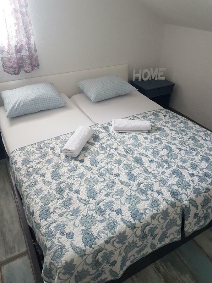 Prenociste-Sobe-Rooms-Aman Bihać Exteriör bild