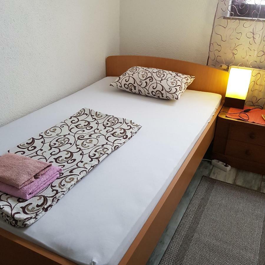 Prenociste-Sobe-Rooms-Aman Bihać Exteriör bild