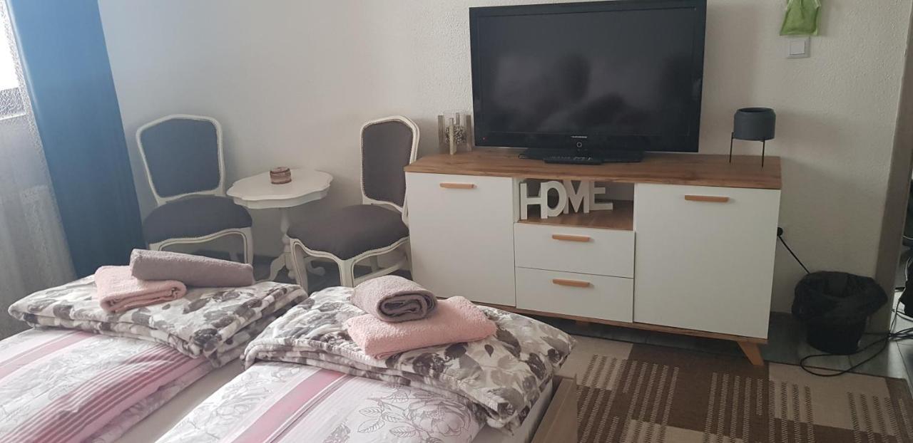 Prenociste-Sobe-Rooms-Aman Bihać Exteriör bild